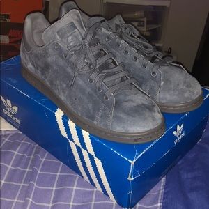 Suede Stan Smiths.